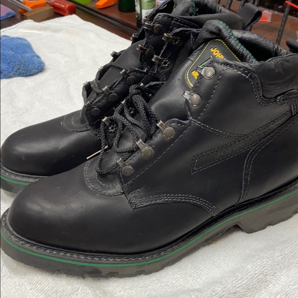 Men’s work boots